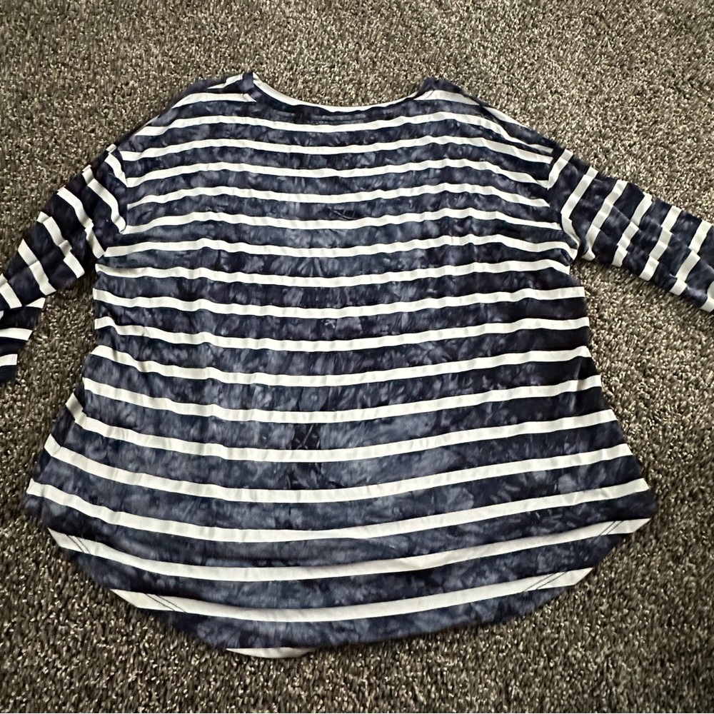 Maurice’s Quarter Sleeve Shirt